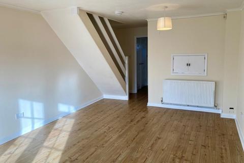 2 bedroom terraced house to rent, Northdown Close, Horsham