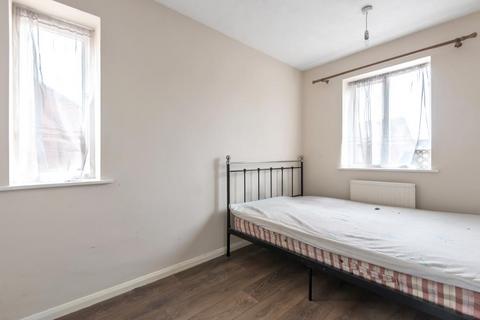 1 bedroom end of terrace house to rent, Feltham,  Charleston Close,  TW13