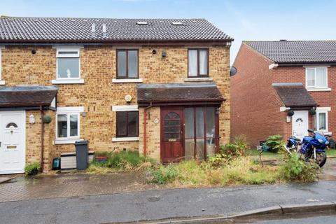 1 bedroom terraced house to rent, Charleston Close, Feltham, TW13
