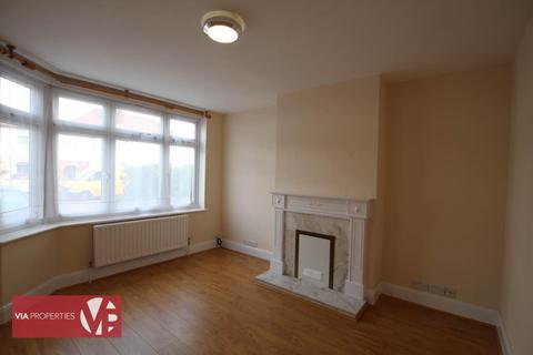 3 bedroom house to rent, Middlefield Road, Hoddesdon EN11