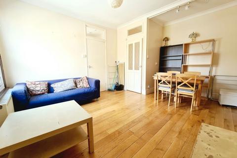 2 bedroom flat to rent, Mortimer Road, Islington