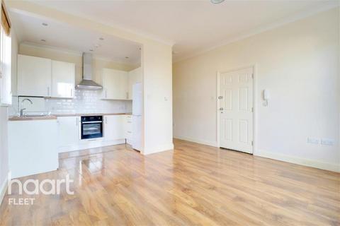 1 bedroom flat to rent, Church Circle