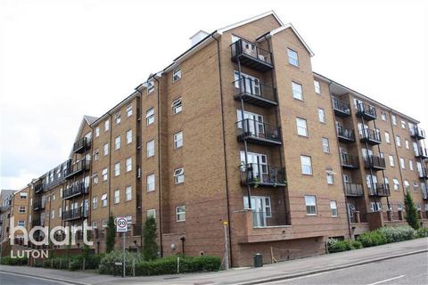 2 bedroom flat to rent, The Academy, Luton
