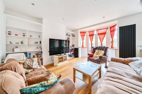 4 bedroom semi-detached house for sale, Wolverton Road, Newport Pagnell, Buckinghamshire, MK16