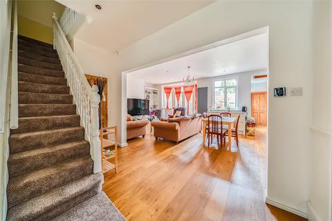 4 bedroom semi-detached house for sale, Wolverton Road, Newport Pagnell, Buckinghamshire, MK16