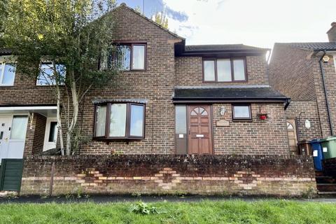 4 bedroom semi-detached house to rent, Bullbrook,  Bracknell,  RG12