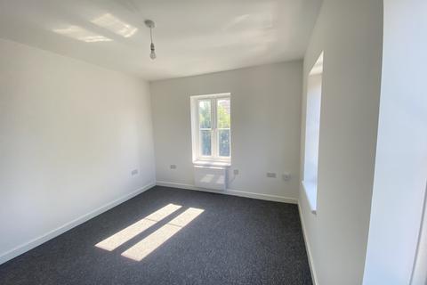 2 bedroom flat to rent, Tollgate Road, Beckton, London E6