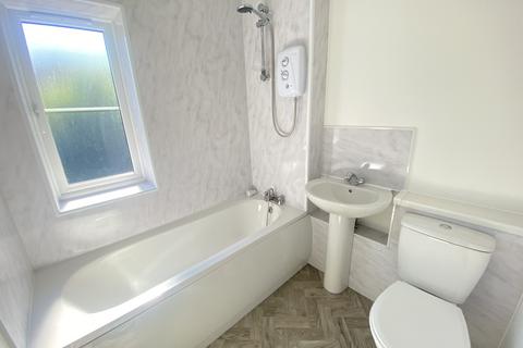 2 bedroom flat to rent, Tollgate Road, Beckton, London E6
