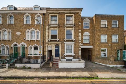 1 bedroom flat to rent, Milton Place, Gravesend, DA12