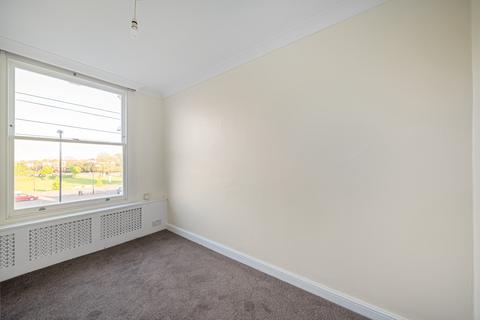 1 bedroom flat to rent, Milton Place, Gravesend, DA12