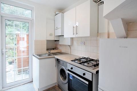 3 bedroom terraced house to rent, Donaldson Road, Woolwich, SE18