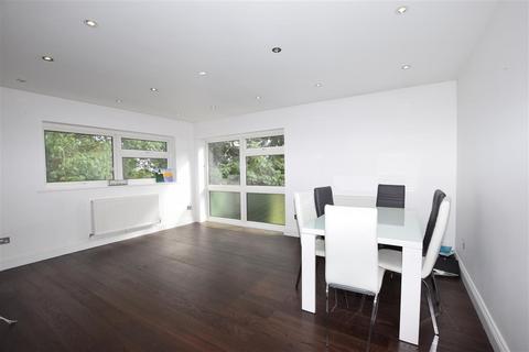 2 bedroom apartment to rent, Friern Barnet Lane, Whetstone