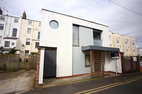 2 bedroom detached house to rent - Pittville Mews, Cheltenham, Gloucestershire, GL52