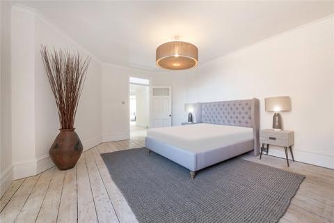 4 bedroom flat to rent, Burgess Park Mansions, Fortune Green Road, London