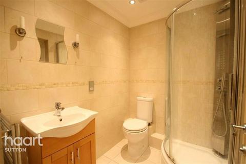 2 bedroom flat to rent, Tate Road, Sutton