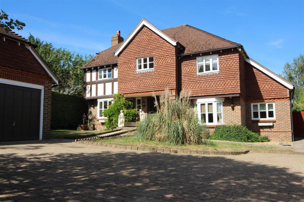 Stickens Lane, East Malling, West Malling 5 bed detached house £2,250