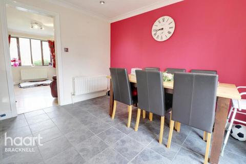 undefined, Pyegrove Chase, Bracknell
