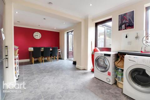 undefined, Pyegrove Chase, Bracknell