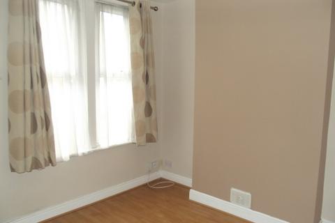 2 bedroom terraced house to rent, Windermere Road, Forest Fields