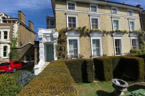 3 bedroom flat to rent, Westcombe Park Road, Blackheath