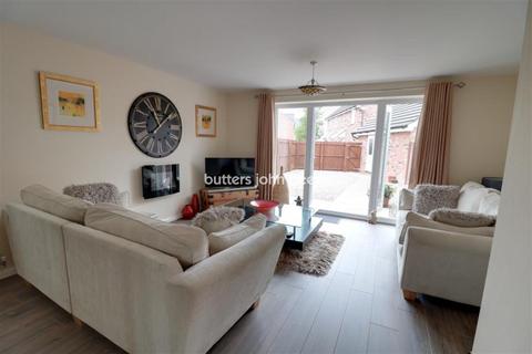 2 bedroom detached house to rent - St Davids Mews, Abbey Park Way