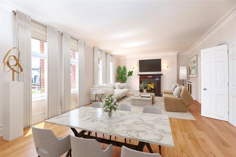 4 bedroom flat for sale, Iverna Court, Kensington, London