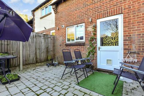 9 Hill View, Whyteleafe, CR3 0HE