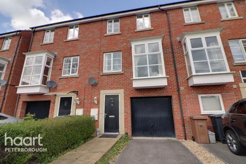 4 bedroom terraced house to rent, Molyneux Square, Peterborough