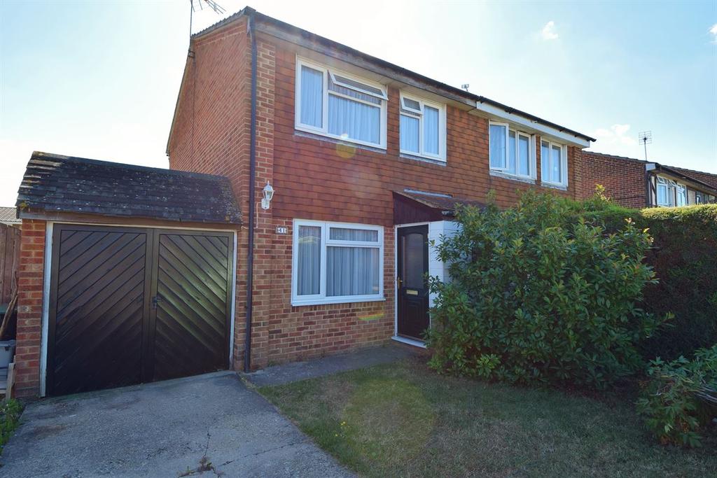 Wrentham Avenue, Greenhill, Herne Bay 3 bed semidetached house £269,995