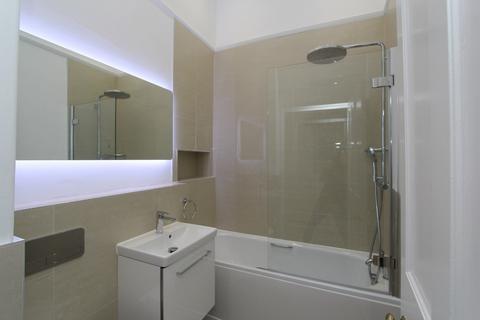 3 bedroom flat to rent, Clarendon Crescent, West End, Edinburgh, EH4