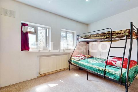 2 bedroom maisonette for sale, Highmead Crescent, Wembley, Middlesex, HA0