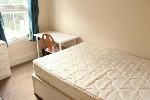 2 bedroom house share to rent, Malvern Road, Worcester WR2