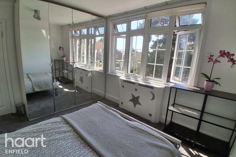 1 bedroom in a house share to rent, St. Georges Road, Enfield