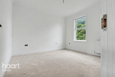 3 bedroom terraced house to rent, Bedford Road, ILFORD