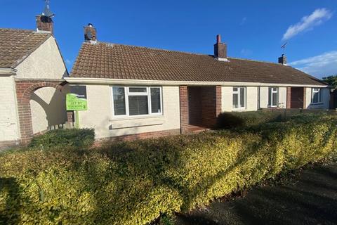2 bedroom semi-detached bungalow to rent, Durnford Close, Chichester