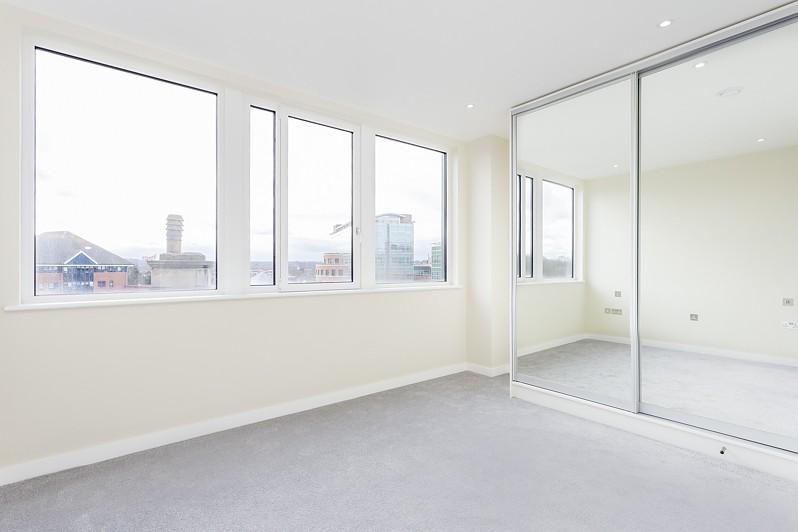 Apartment in Bromley - View 3