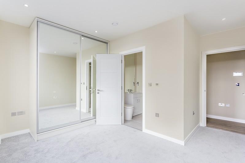 Apartment in Bromley - View 4