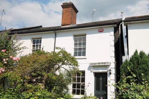 2 bedroom semi-detached house to rent - Howard Road, Dorking, Surrey, RH4