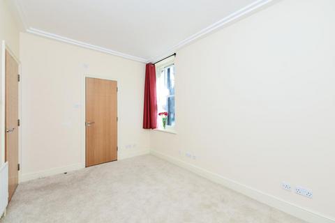 2 bedroom apartment to rent, Finchley Road,  Hampstead,  NW3