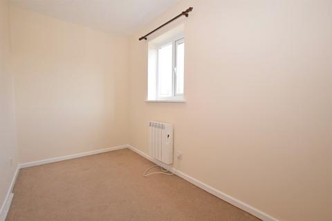 2 bedroom terraced house to rent, Warren Way, Barnham, Bognor Regis, PO22