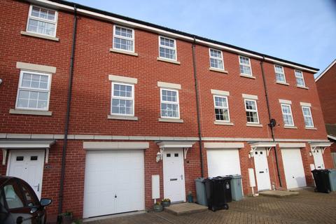 3 bedroom townhouse to rent, Bradley Drive, Grantham