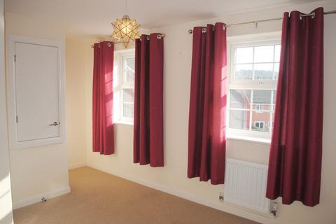 3 bedroom townhouse to rent, Bradley Drive, Grantham