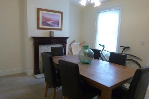 3 bedroom end of terrace house to rent, Lansdowne Street, Worcester