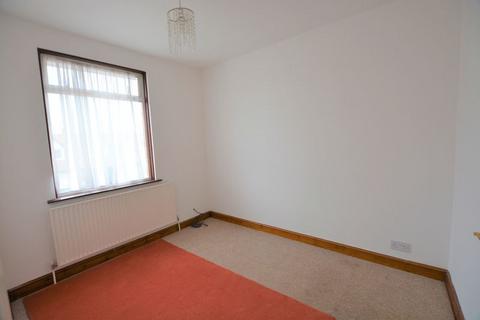 2 bedroom apartment for sale - Lake Avenue, Slough