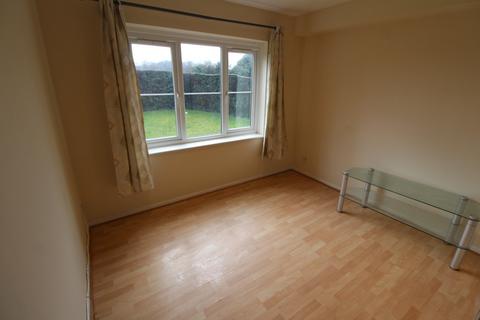 1 bedroom ground floor flat for sale, Heatherwood Drive, Hayes