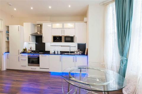1 bedroom flat to rent, Wood Lane W12 7DP