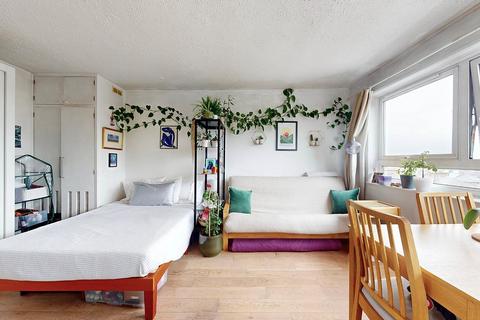 Studio for sale, Park House,N4. New Instruction