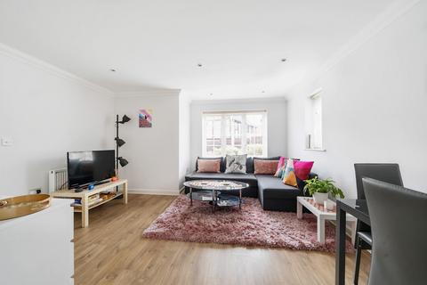 2 bedroom apartment for sale, High Street, Rickmansworth, Hertfordshire