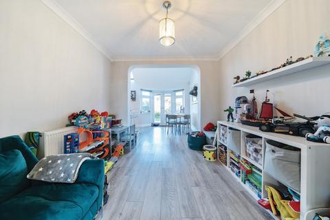 10 Pavilion Way, Ruislip, HA4 9JN