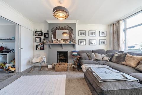 10 Pavilion Way, Ruislip, HA4 9JN